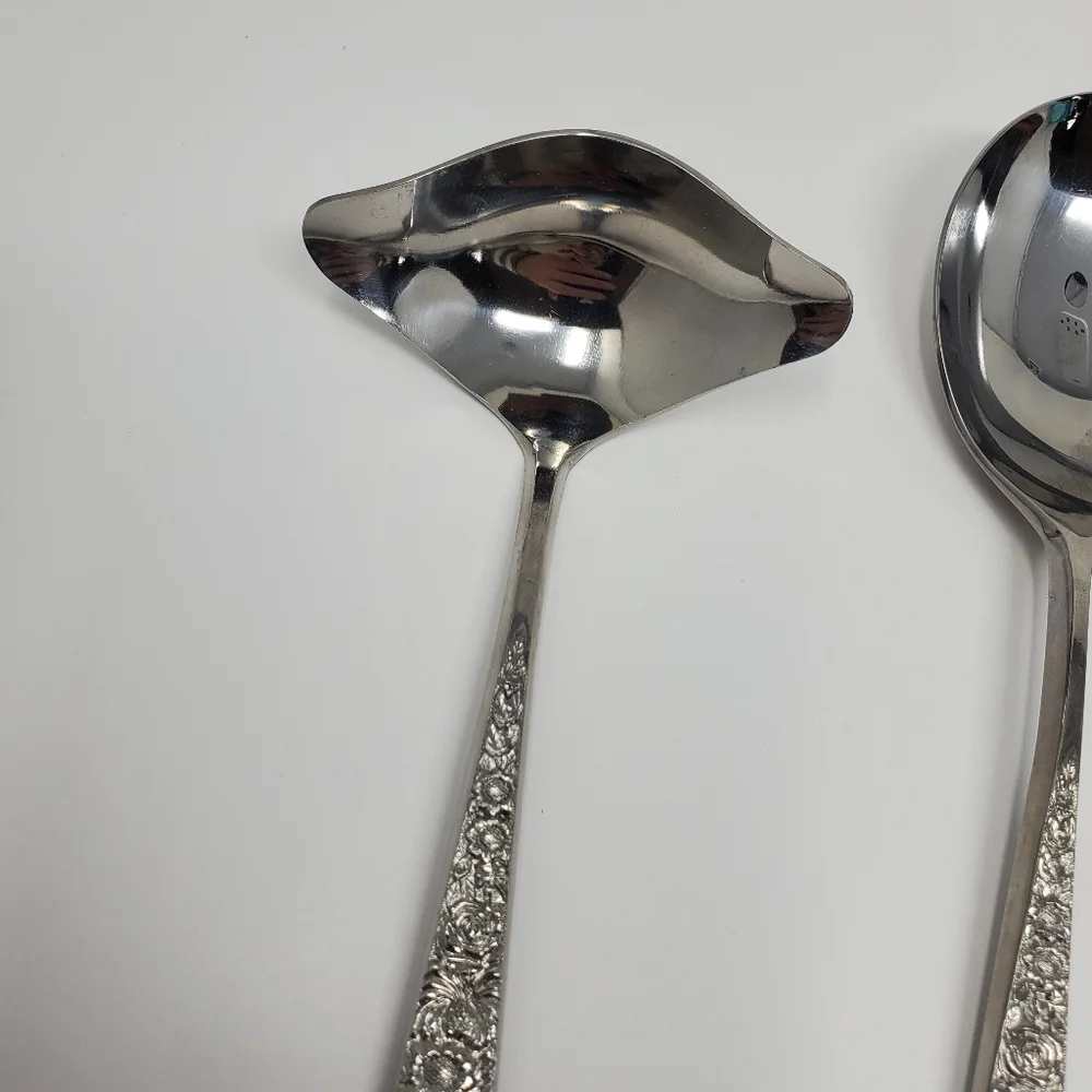 Cosmos Fresco Stainless flatware serving set of 4 In Excellent condition